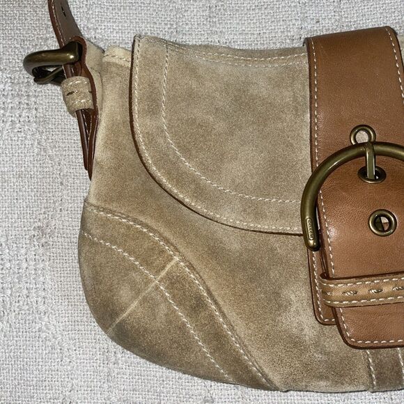 Vintage Y2K Coach Hobo Soho Buckle Flap Shoulder Bag Tan Brown Suede Leather - Picture 6 of 13